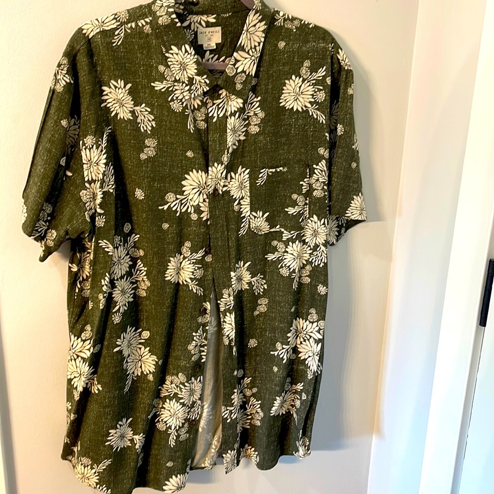 Jack O’ Neal. Olive/ Tan Short Sleeve Button Up